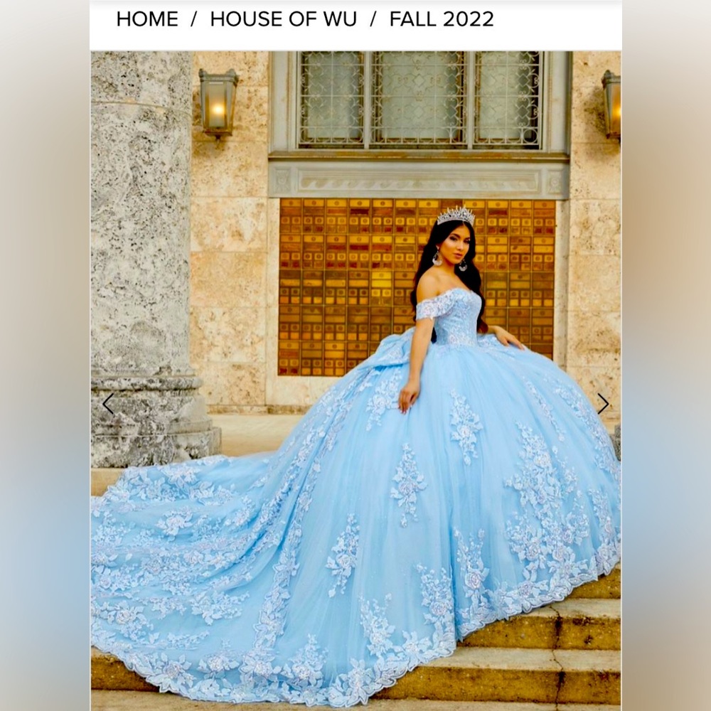 House Of Wu sparkly light blue size 4 quinceañera dress.